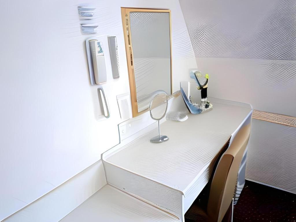 Hotel Shimbashi Sambankan Токио Экстерьер фото