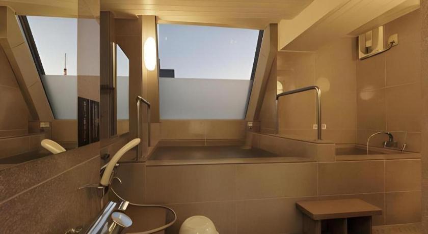 Hotel Shimbashi Sambankan Токио Экстерьер фото